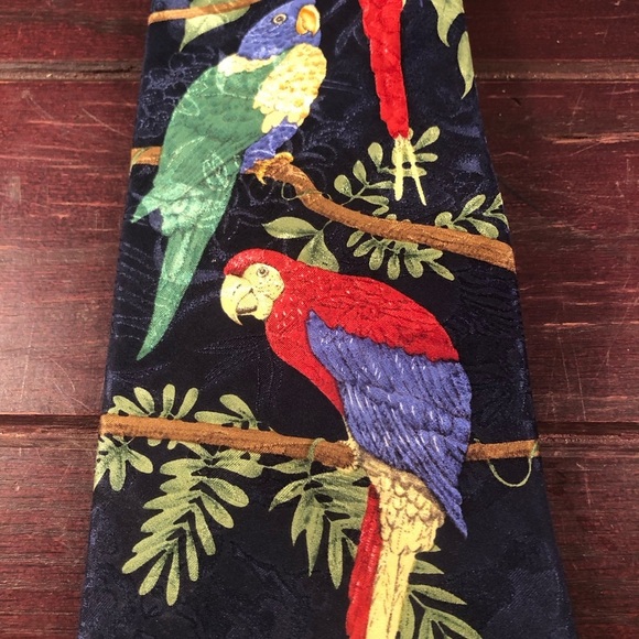 Vintage 100% Silk Rain Forest Parrots Tie by Marc Dennis Endangered Species - Picture 3 of 5